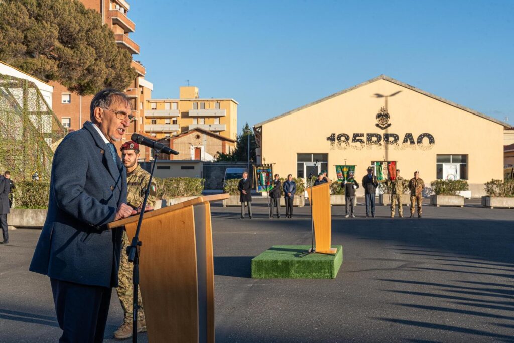 185° reggimento RAO riceve il labaro storico dello Squadrone da Ricognizione “F”