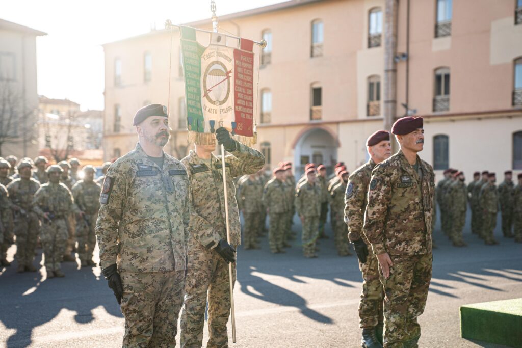 185° reggimento RAO riceve il labaro storico dello Squadrone da Ricognizione “F”