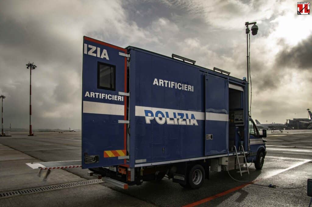 Autoveicolo Artificieri Nucleo POLARIA Malpensa