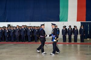 Momento del passaggio di consegne fra il Col. Salvatore Trincone, comandante uscente, ed il Col. Paolo Frare, comandante subentrante