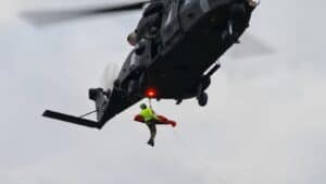 Tecnica discesa in Fast Rope da elicottero NH90