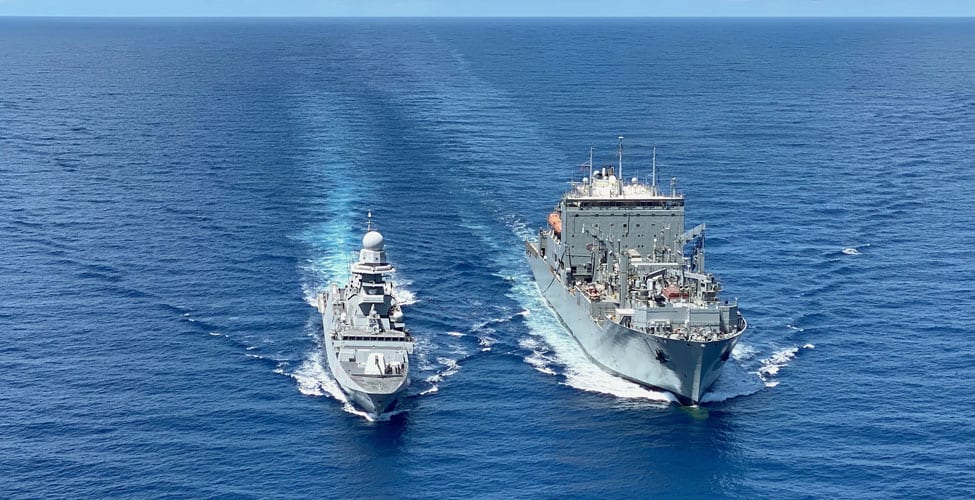 Nave Bergamini e USNS Wally Shirra